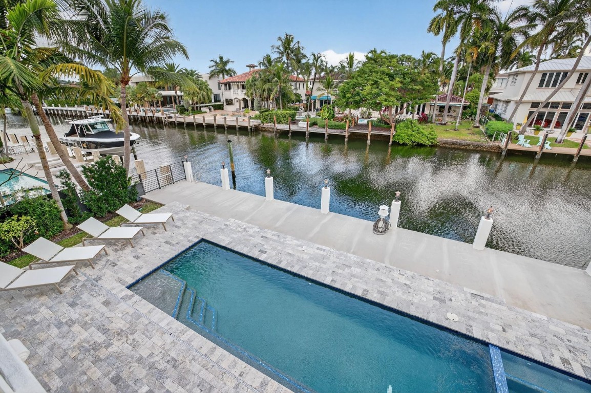 2425 Delmar Fort Lauderdale, FL 33301