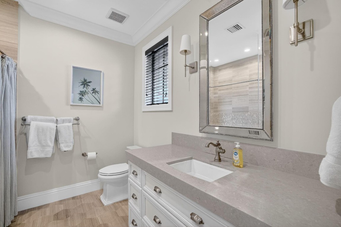 2425 Delmar Fort Lauderdale, FL 33301