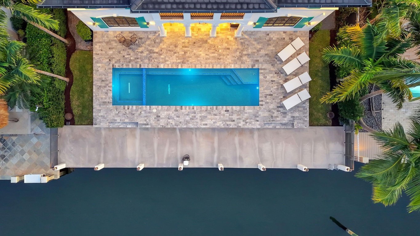 2425 Delmar Fort Lauderdale, FL 33301