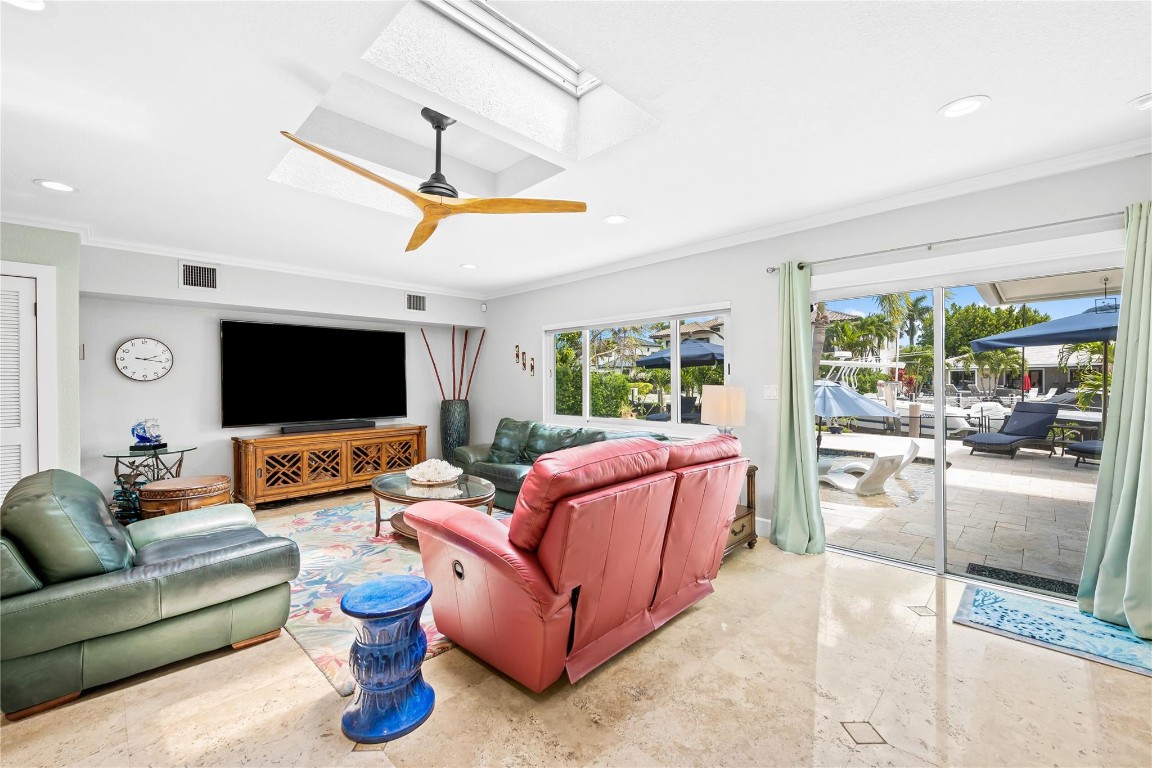 3040 46th Fort Lauderdale, FL 33308