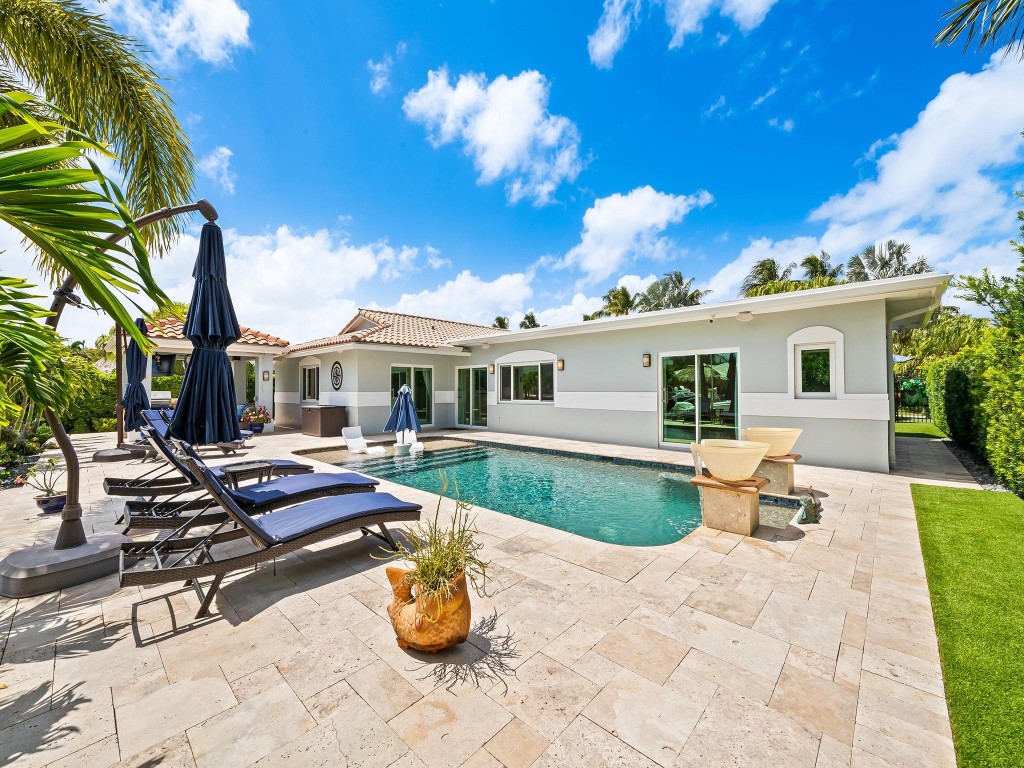 3040 46th Fort Lauderdale, FL 33308