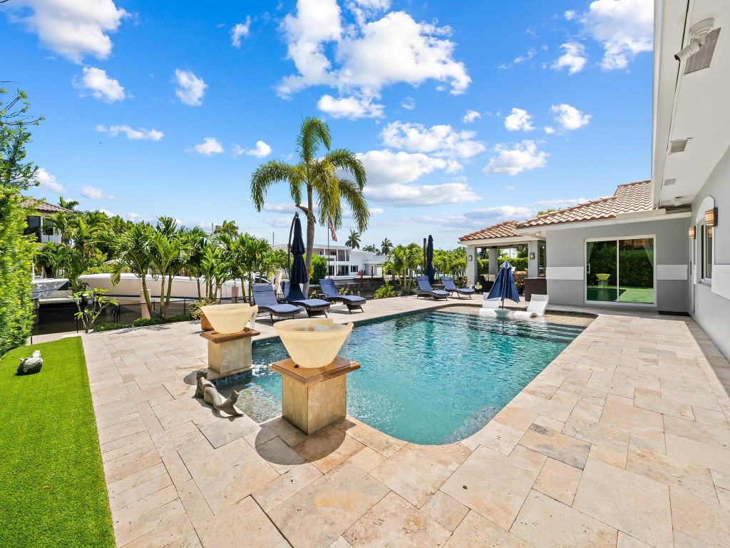 3040 46th Fort Lauderdale, FL 33308