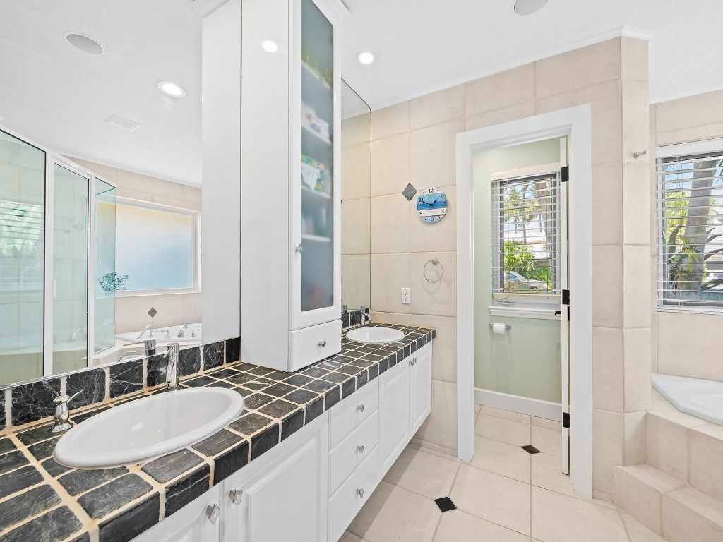 3040 46th Fort Lauderdale, FL 33308