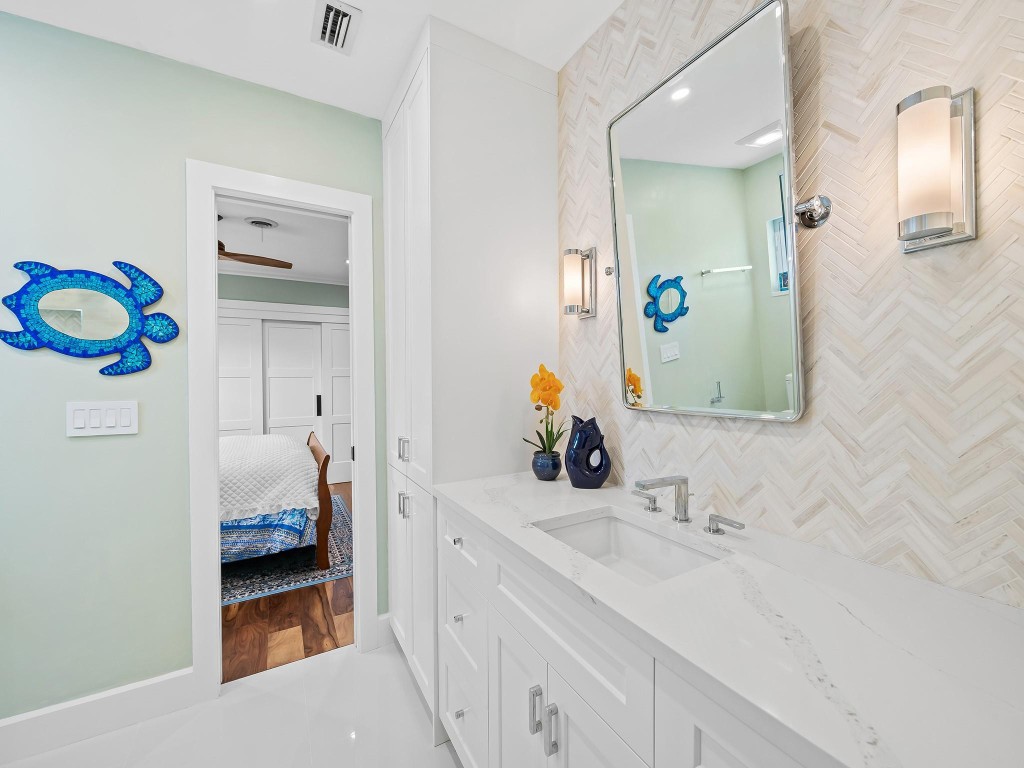 3040 46th Fort Lauderdale, FL 33308