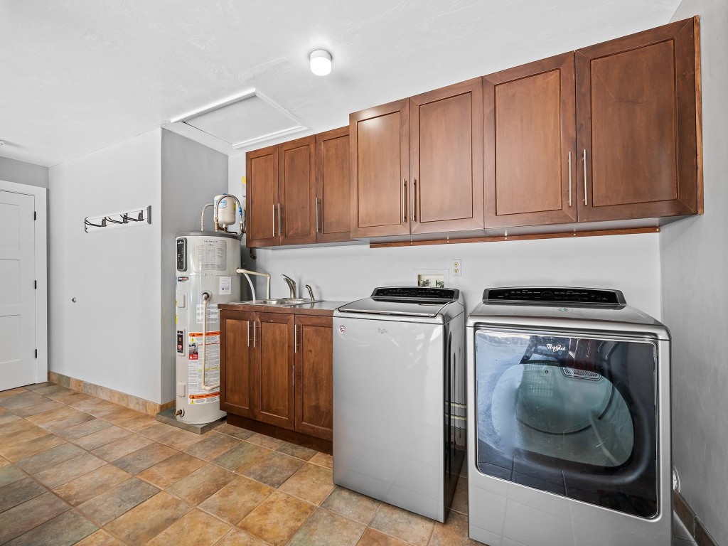 3040 46th Fort Lauderdale, FL 33308