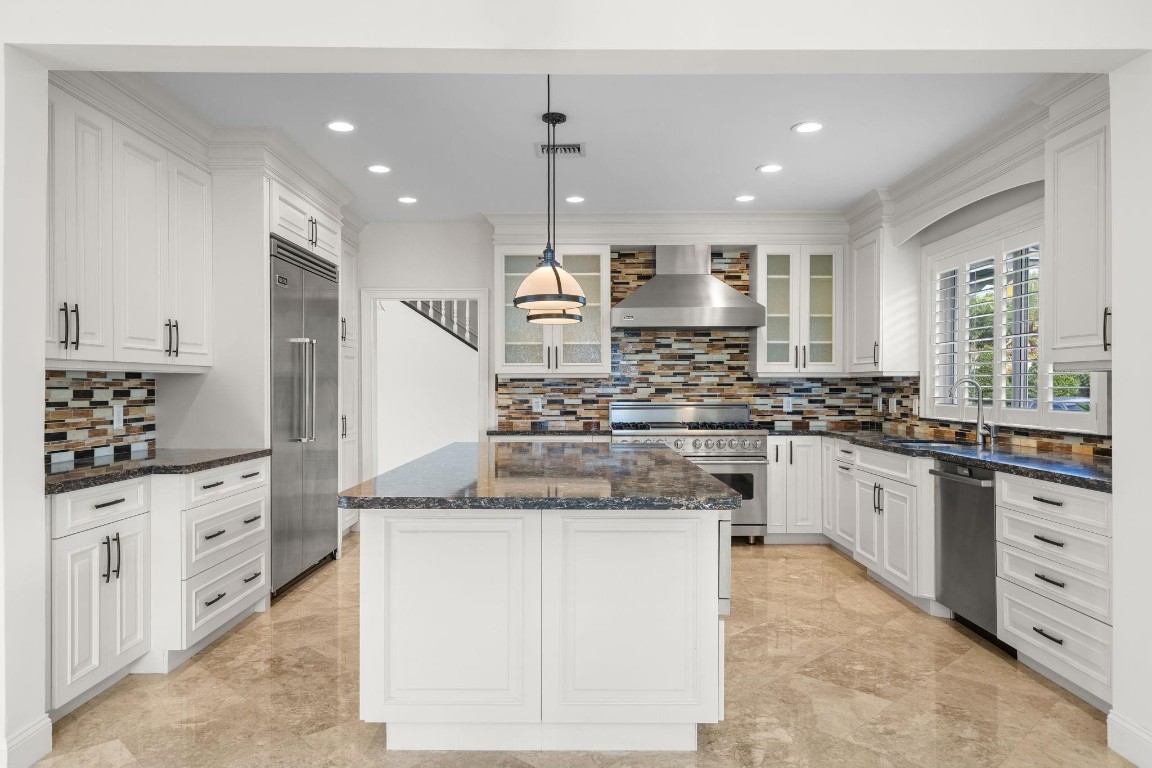 3741 NE 31st Pompano Beach, FL 33064