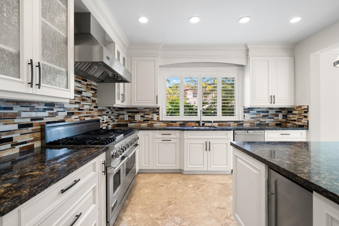 3741 NE 31st Pompano Beach, FL 33064