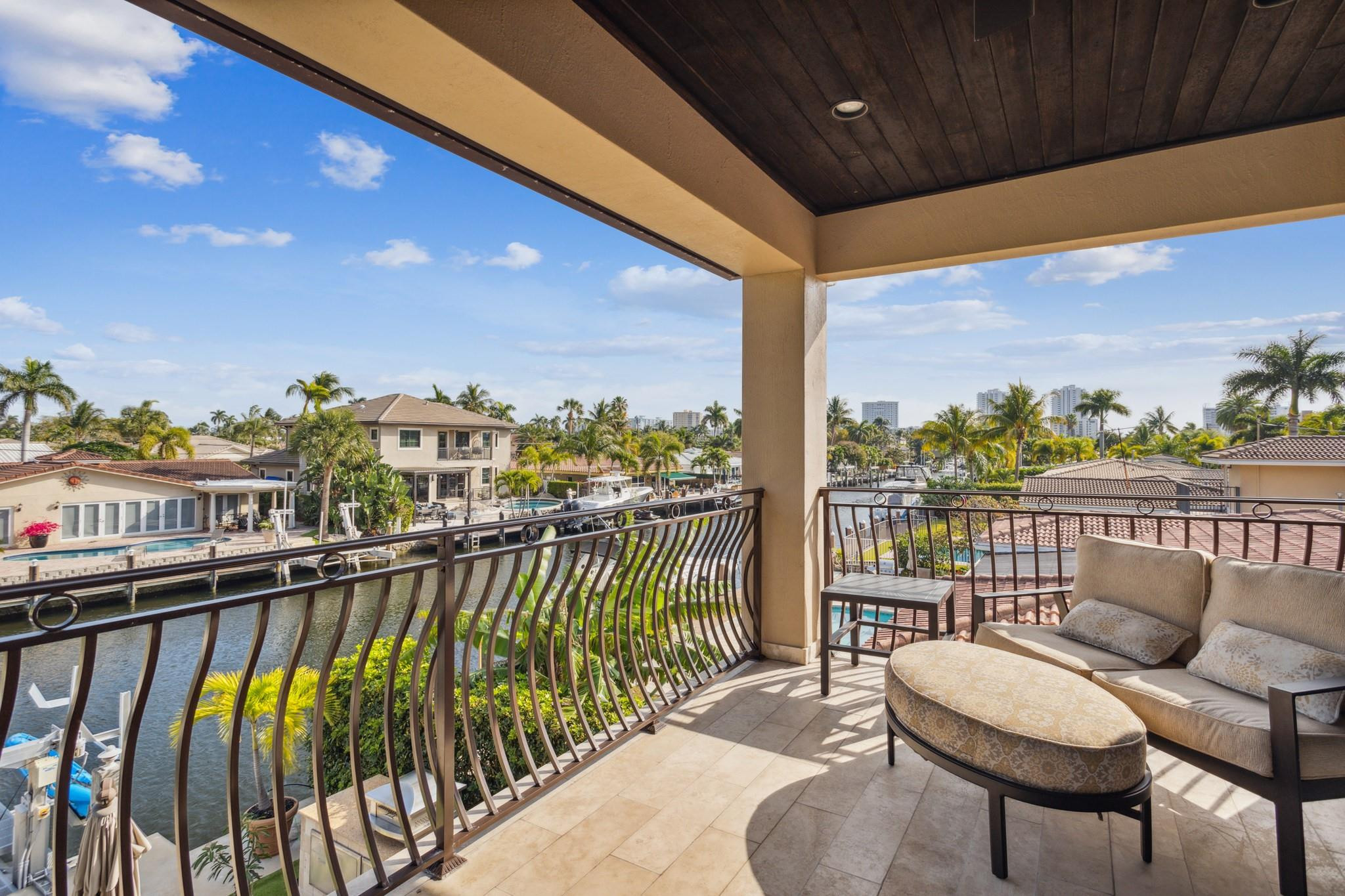 2461 SE 10th Pompano Beach, FL 33062