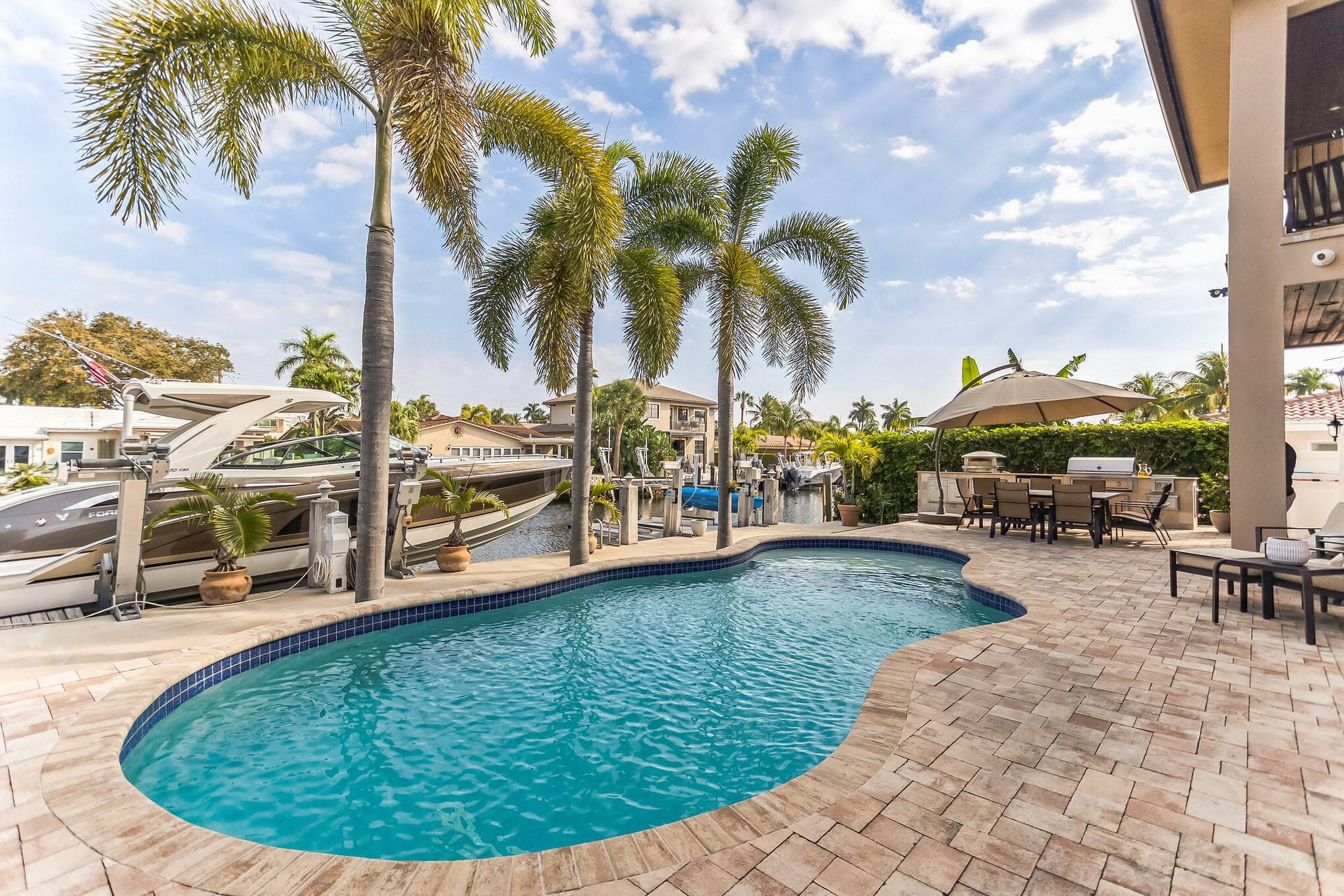 2461 SE 10th Pompano Beach, FL 33062