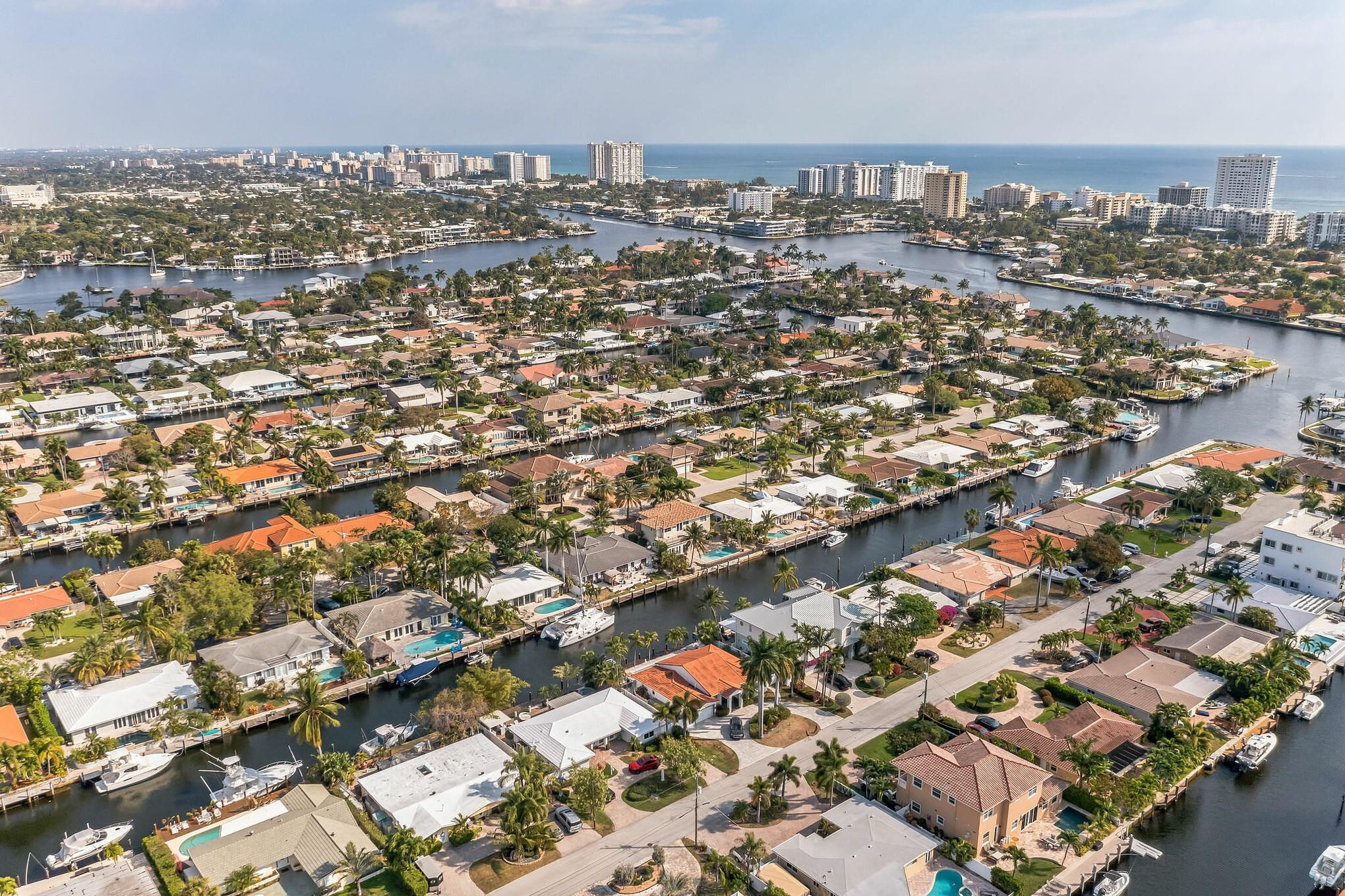 2461 SE 10th Pompano Beach, FL 33062