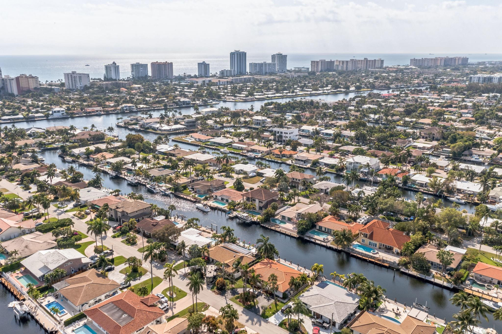 2461 SE 10th Pompano Beach, FL 33062