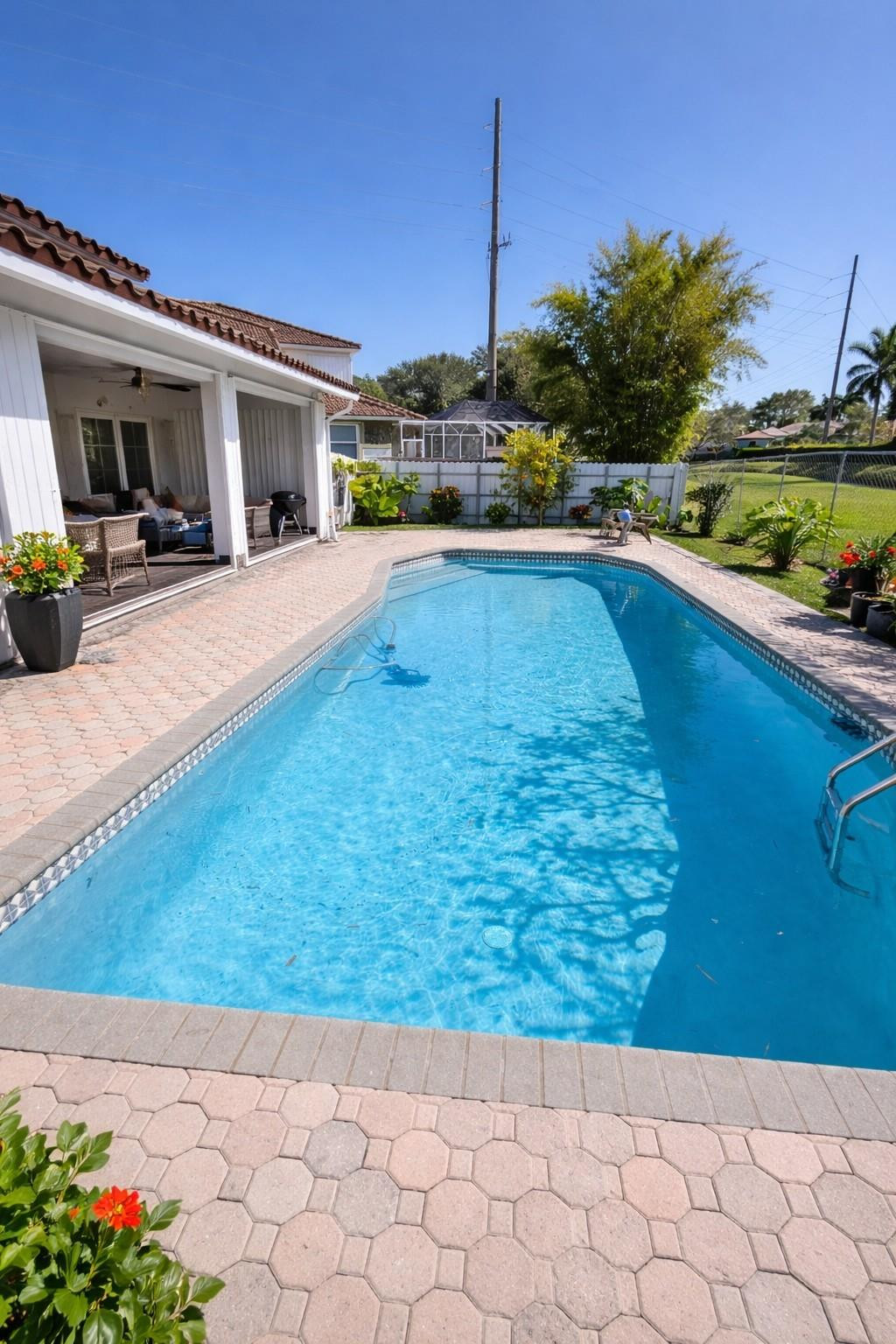 16070 SW 89th Ave Palmetto Bay, FL 33157