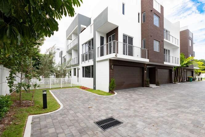 700 NE 14th #206 Fort Lauderdale, FL 33304