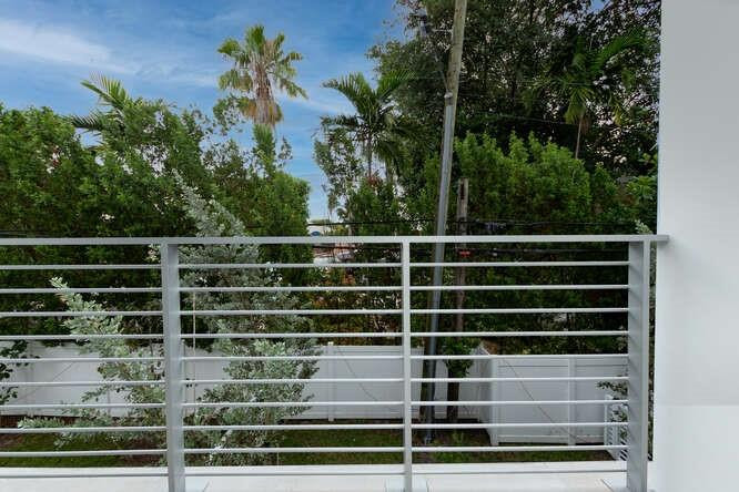 700 NE 14th #206 Fort Lauderdale, FL 33304