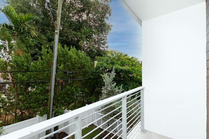 700 NE 14th #206 Fort Lauderdale, FL 33304