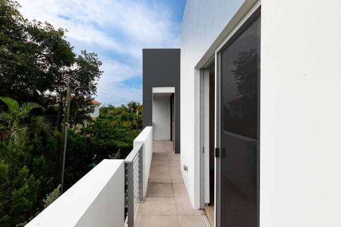 700 NE 14th #206 Fort Lauderdale, FL 33304