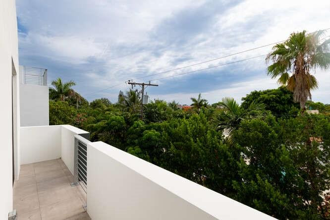 700 NE 14th #206 Fort Lauderdale, FL 33304