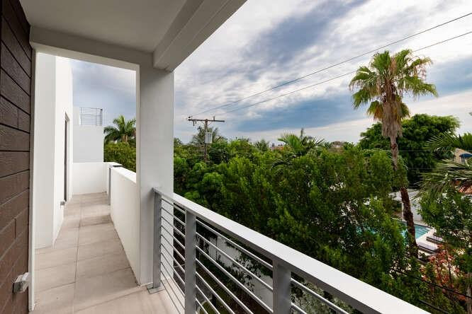 700 NE 14th #206 Fort Lauderdale, FL 33304