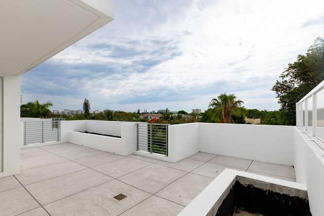 700 NE 14th #206 Fort Lauderdale, FL 33304