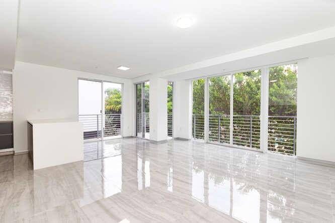 700 NE 14th #206 Fort Lauderdale, FL 33304