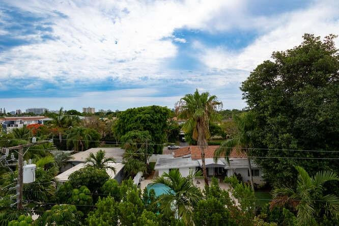 700 NE 14th #206 Fort Lauderdale, FL 33304