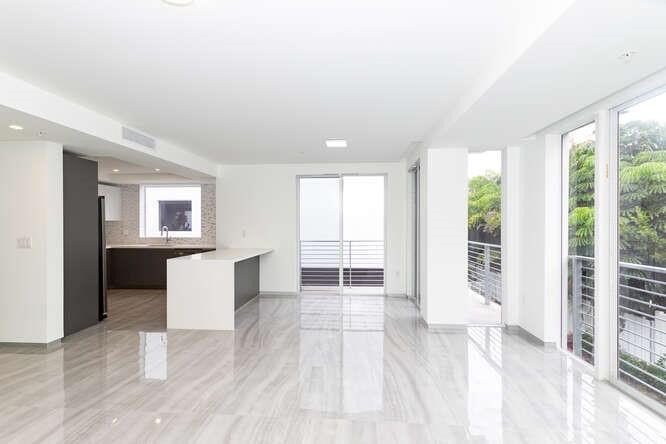 700 NE 14th #206 Fort Lauderdale, FL 33304