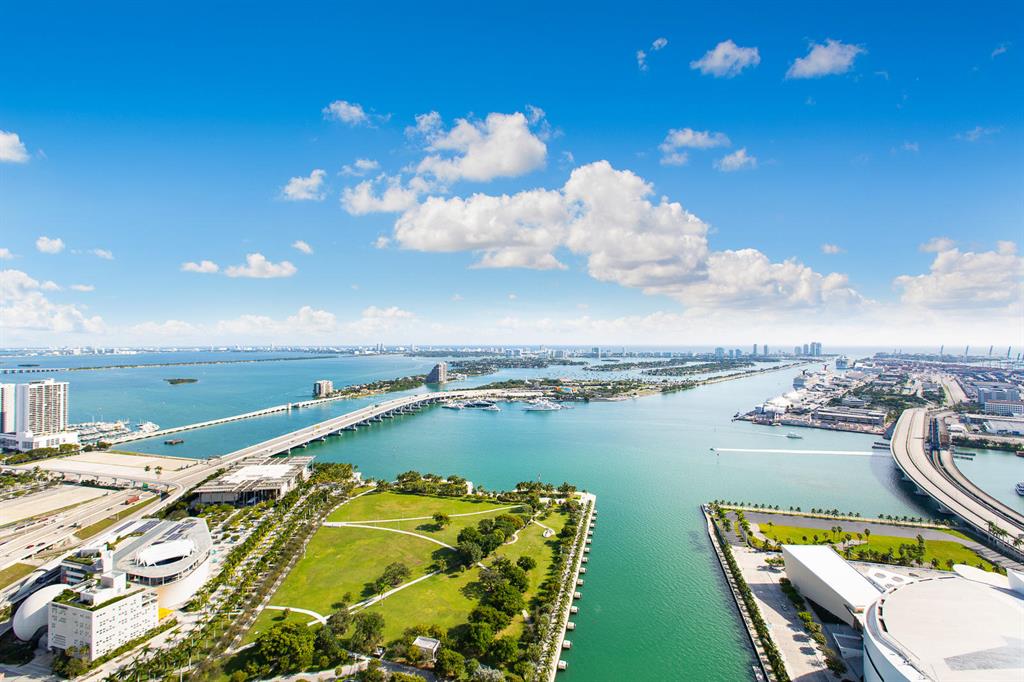 888 Biscayne Blvd #5009