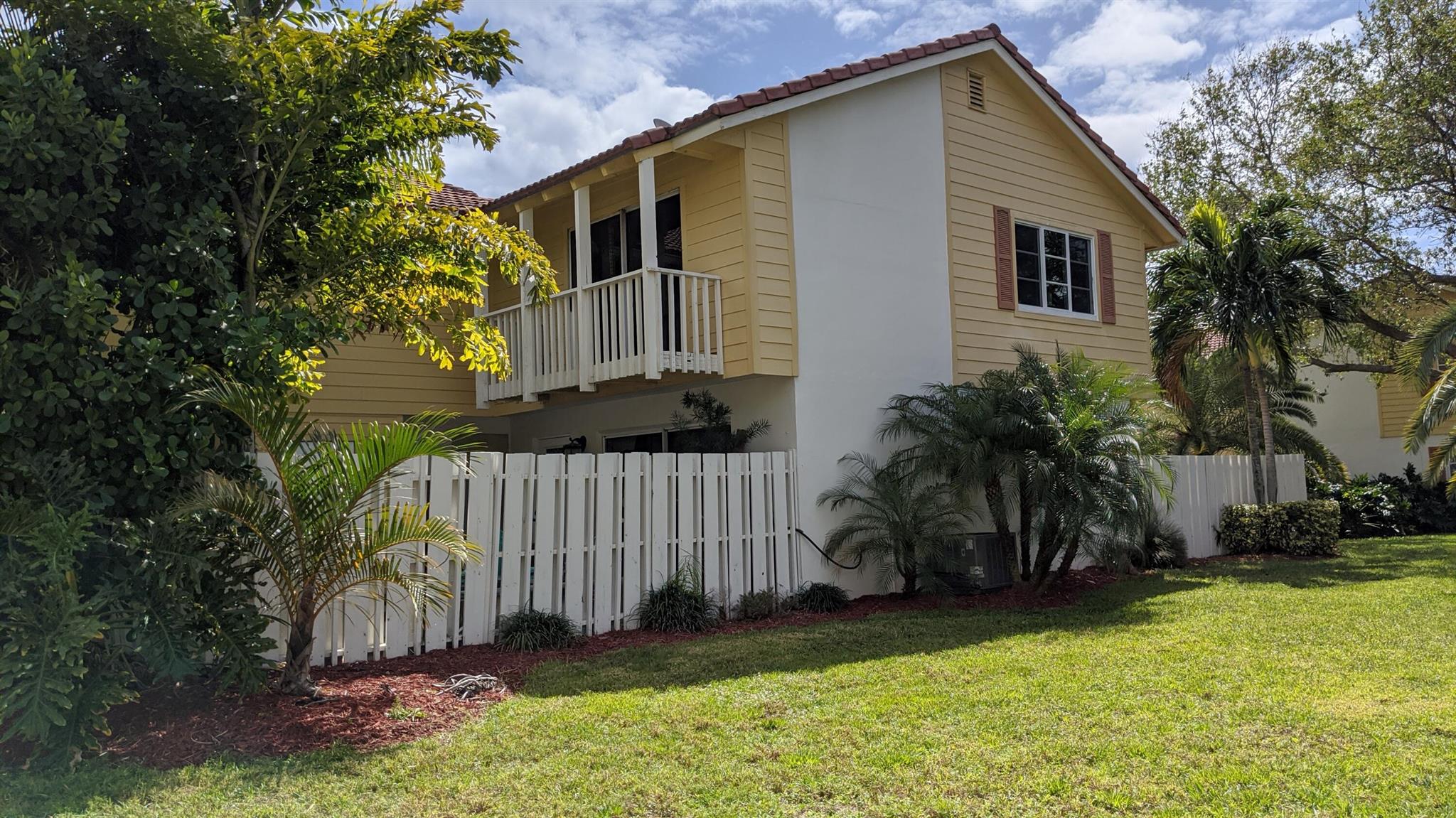 163 Seabreeze Cir