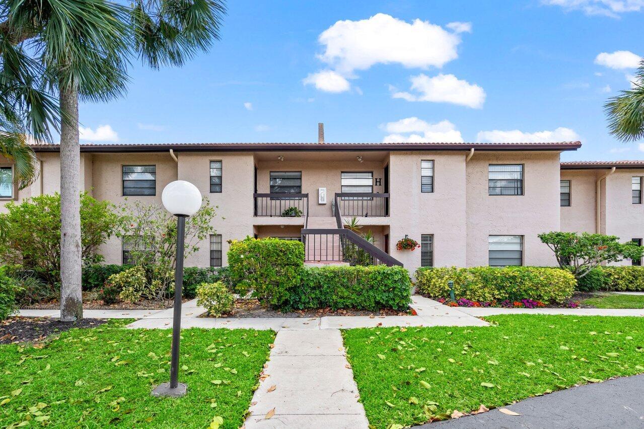 9261 Vista Del Lago #H
