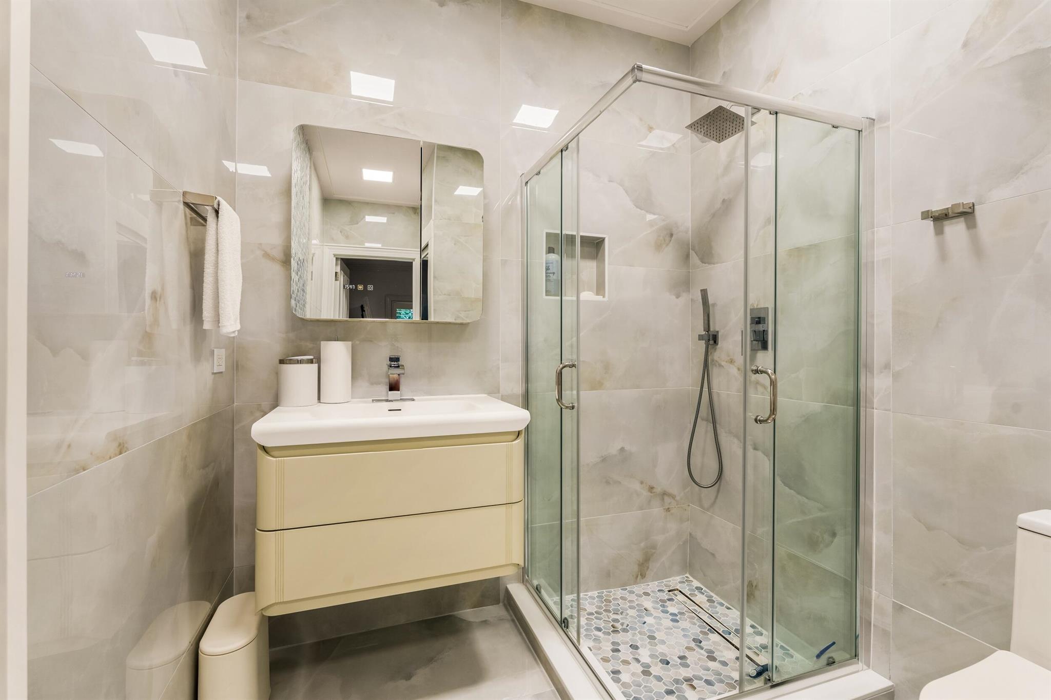 107 River Oak Dr Indian River Shores, FL 32963