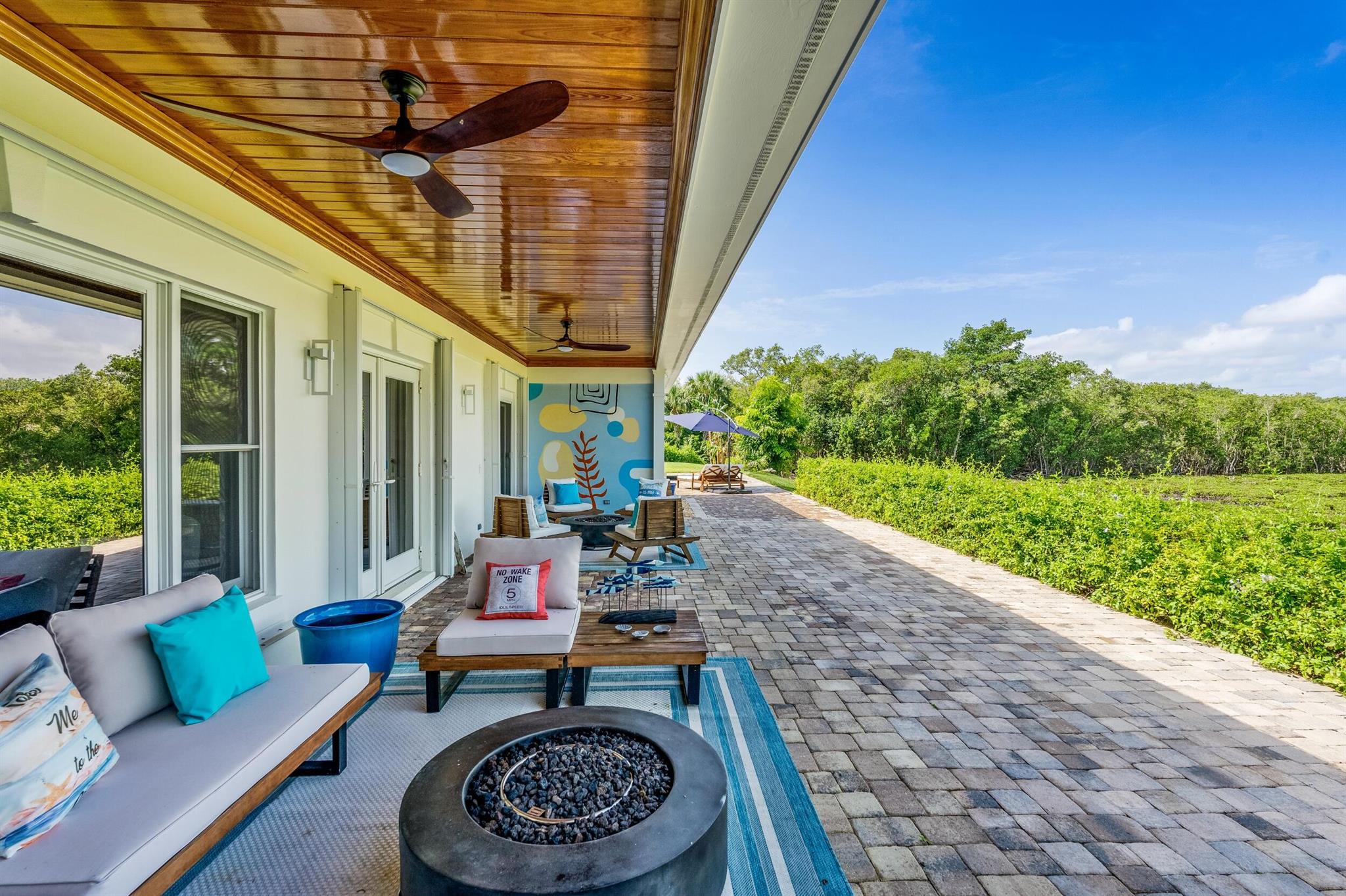 107 River Oak Dr Indian River Shores, FL 32963