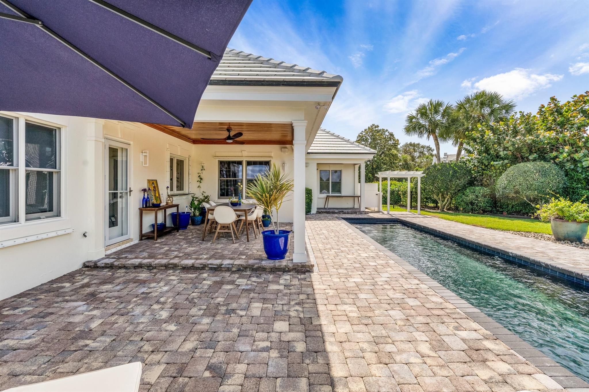 107 River Oak Dr Indian River Shores, FL 32963