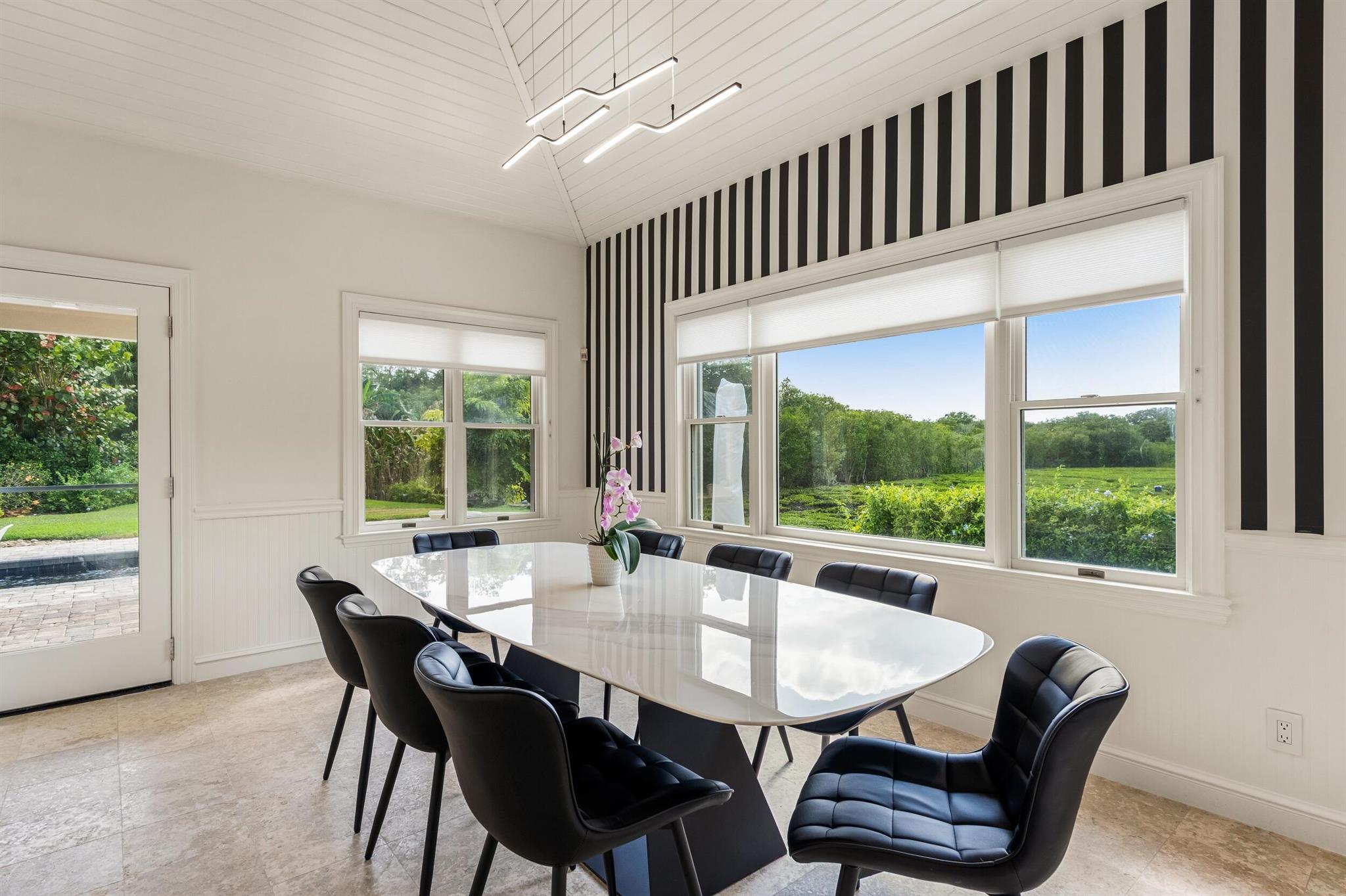 107 River Oak Dr Indian River Shores, FL 32963