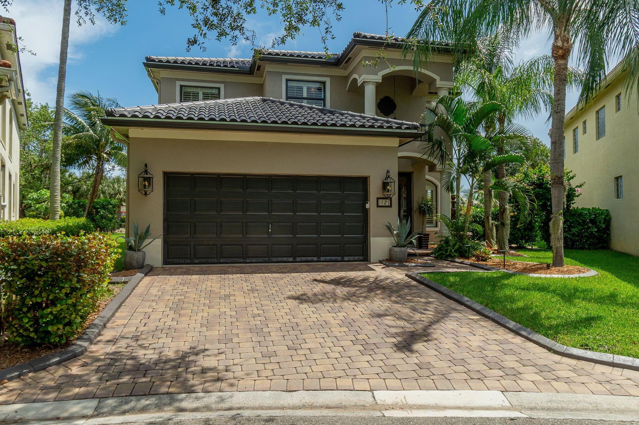 1121 Center Stone Ln