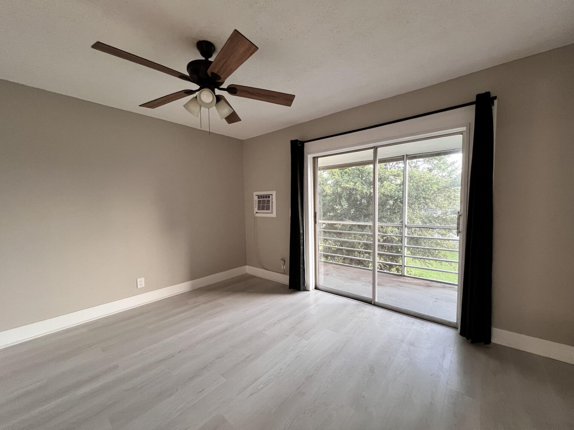 55 Kingswood C