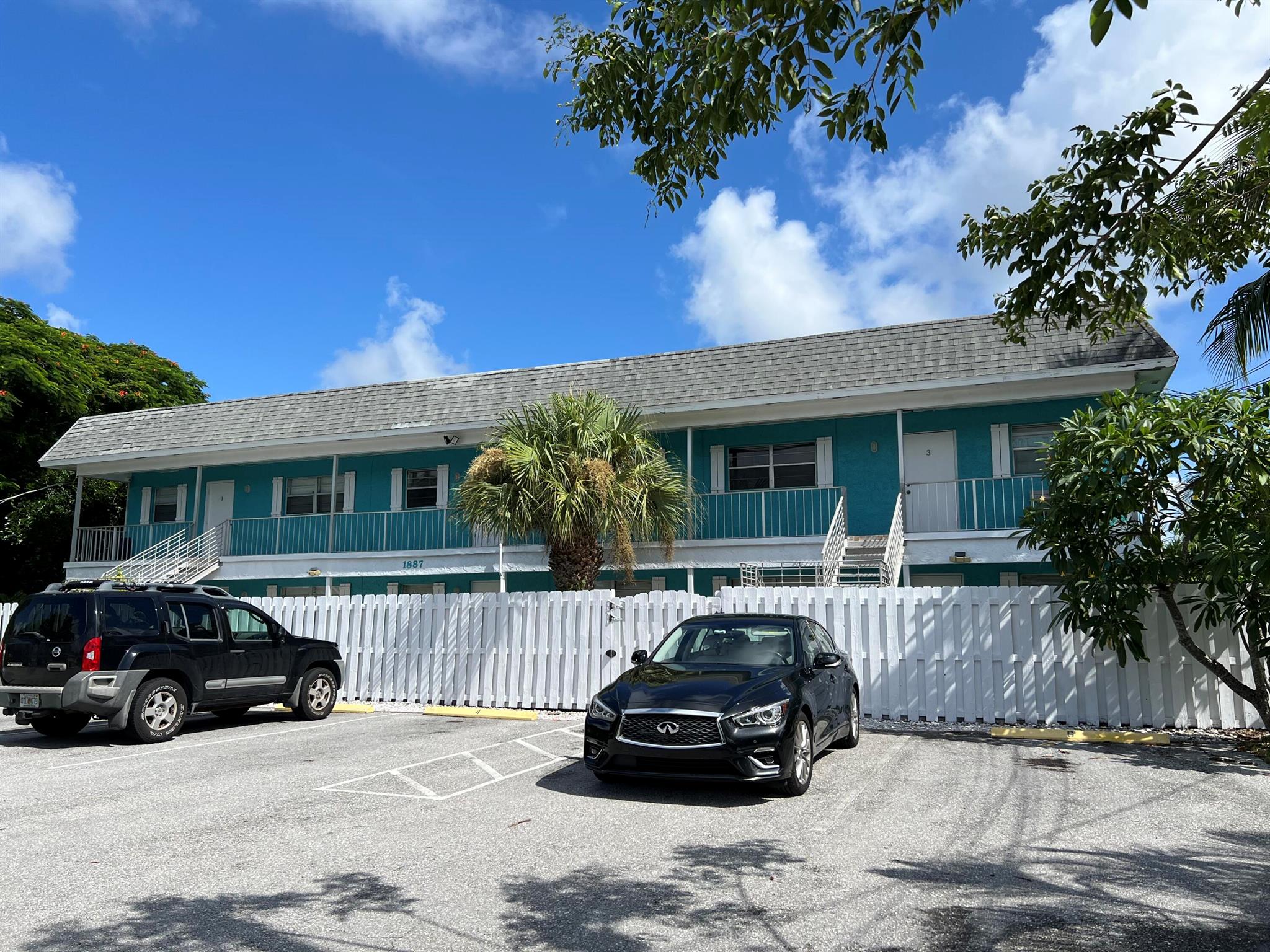1887 Juno Rd #1