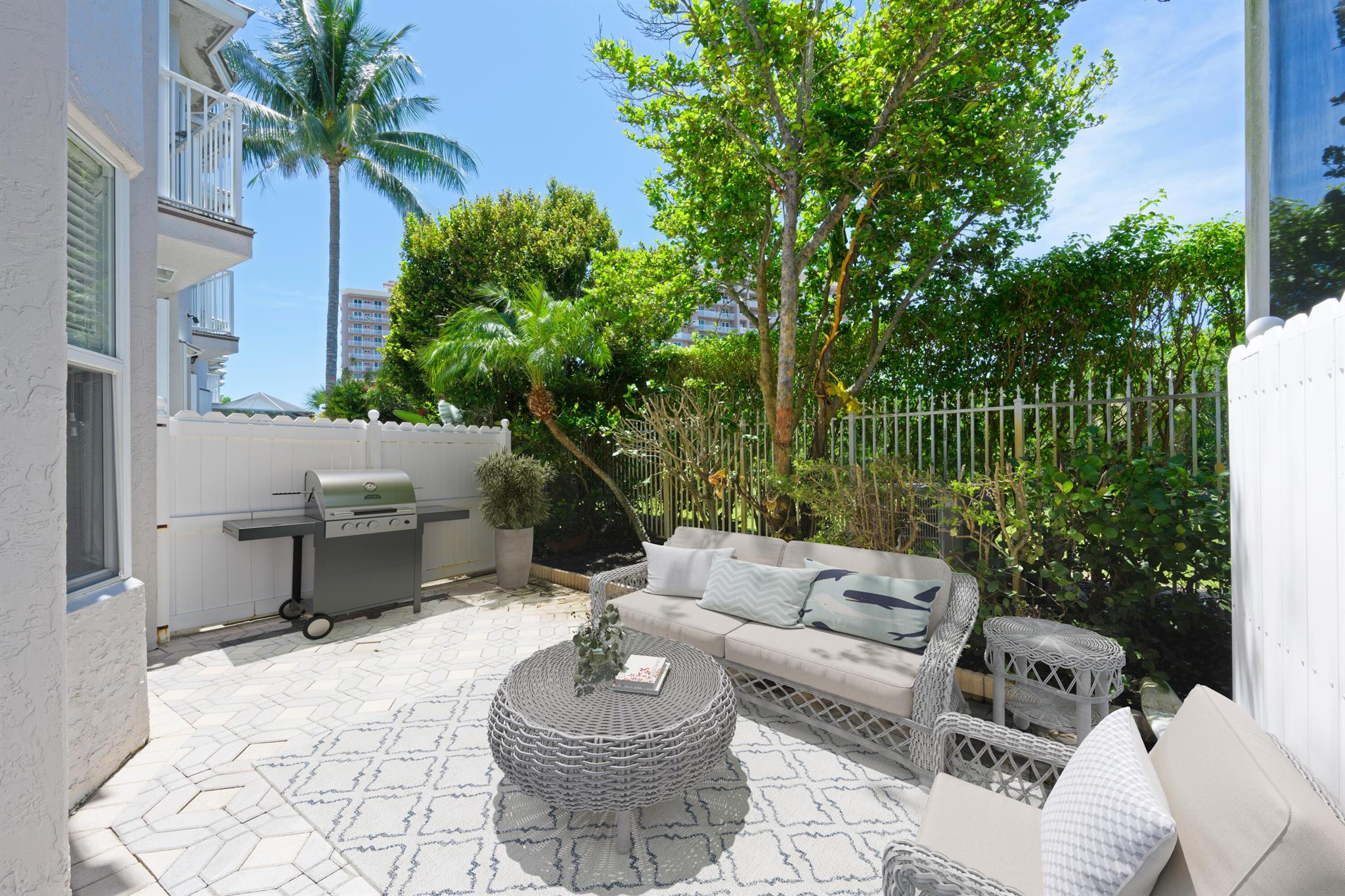 774 Seaview Dr Juno Beach, FL 33408