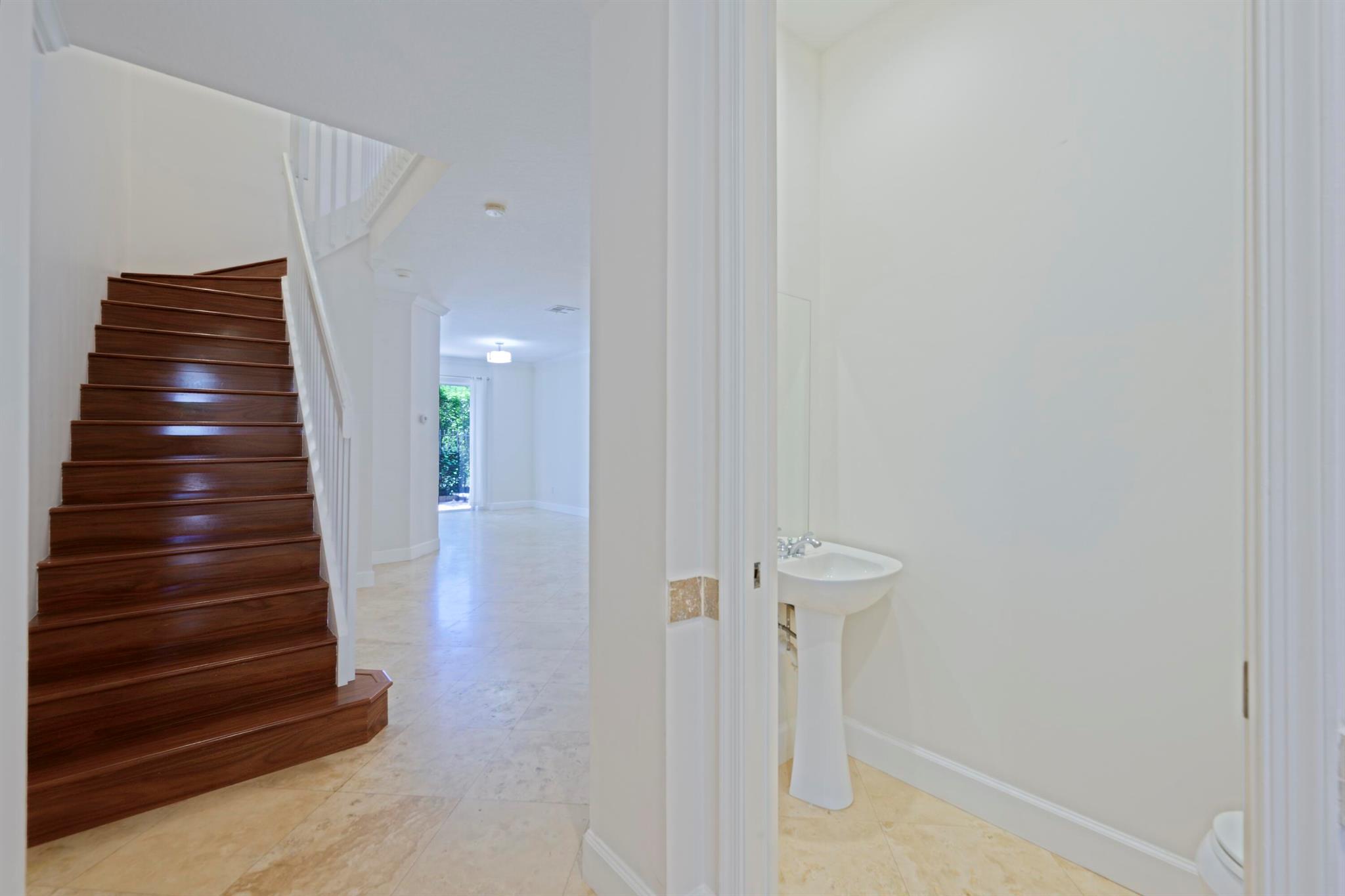 774 Seaview Dr Juno Beach, FL 33408