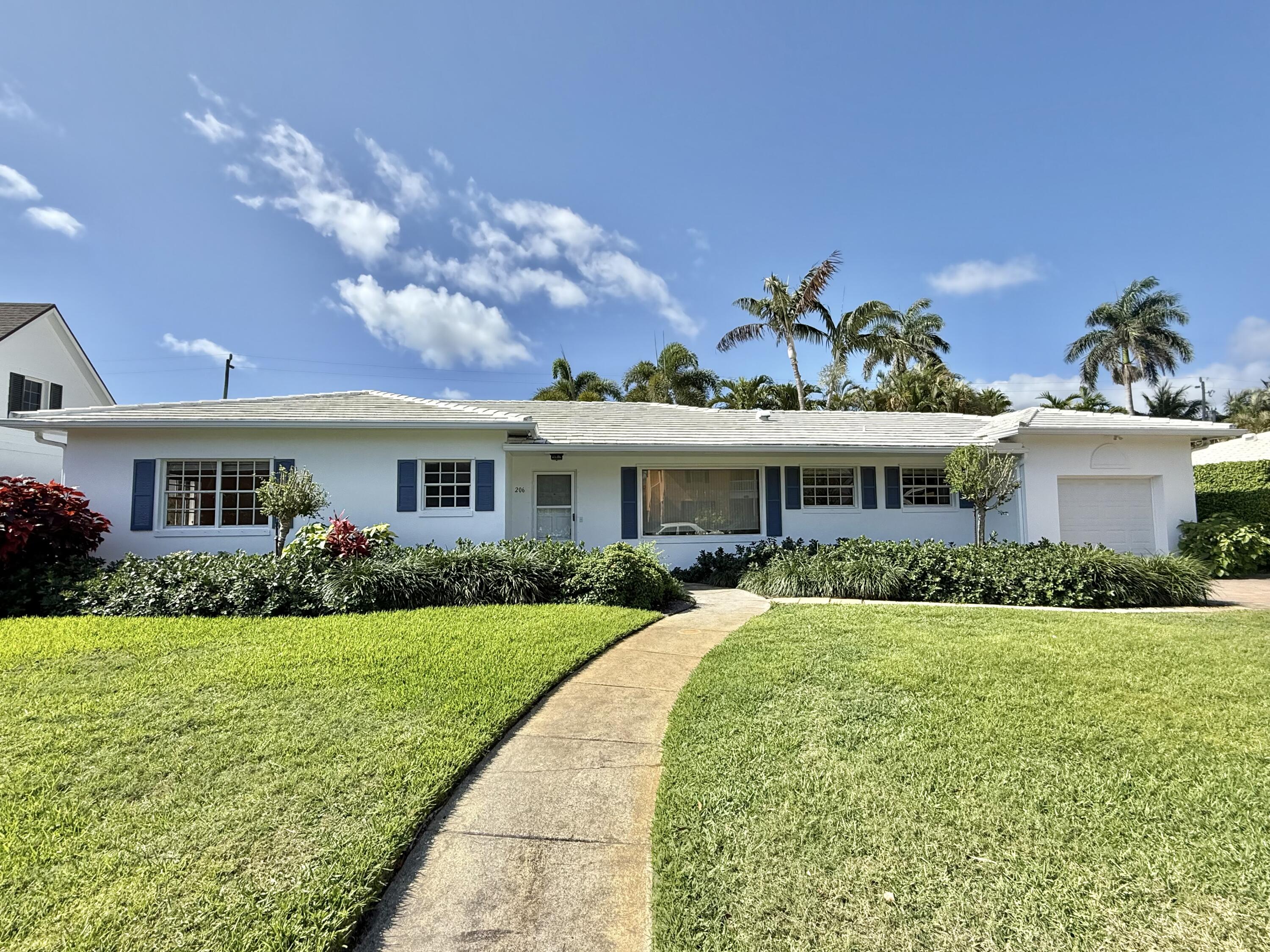 206 Russlyn Dr