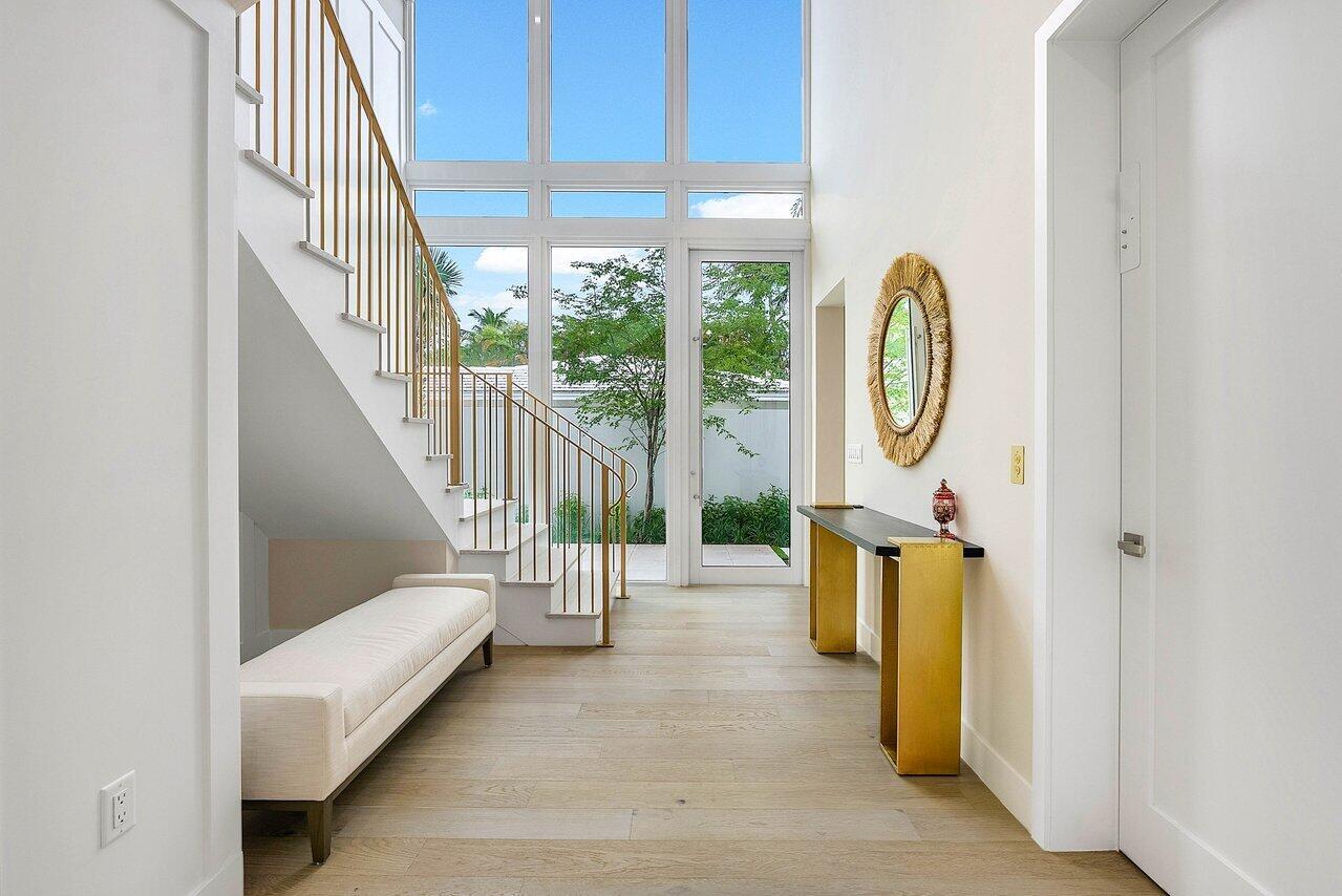 909 Bond Way Delray Beach, FL 33483