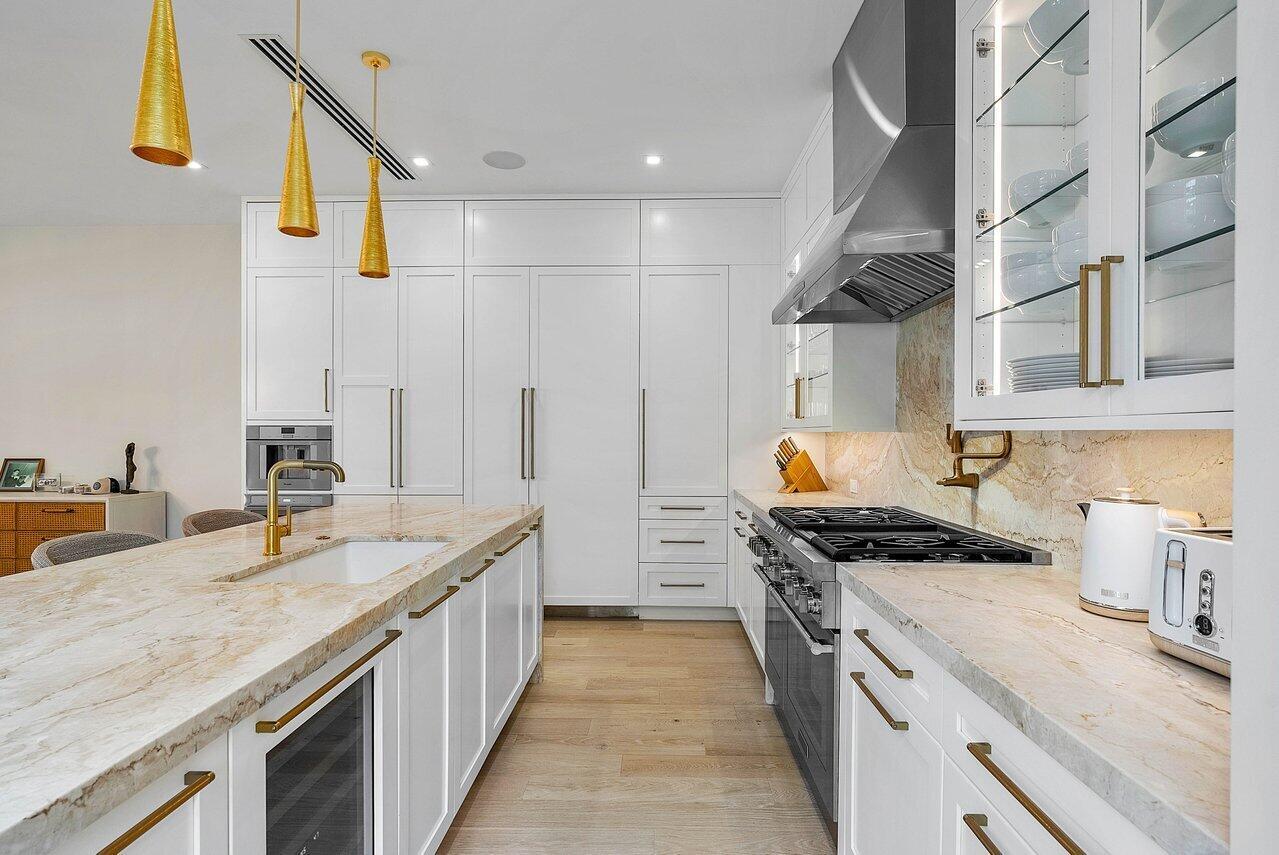 909 Bond Way Delray Beach, FL 33483