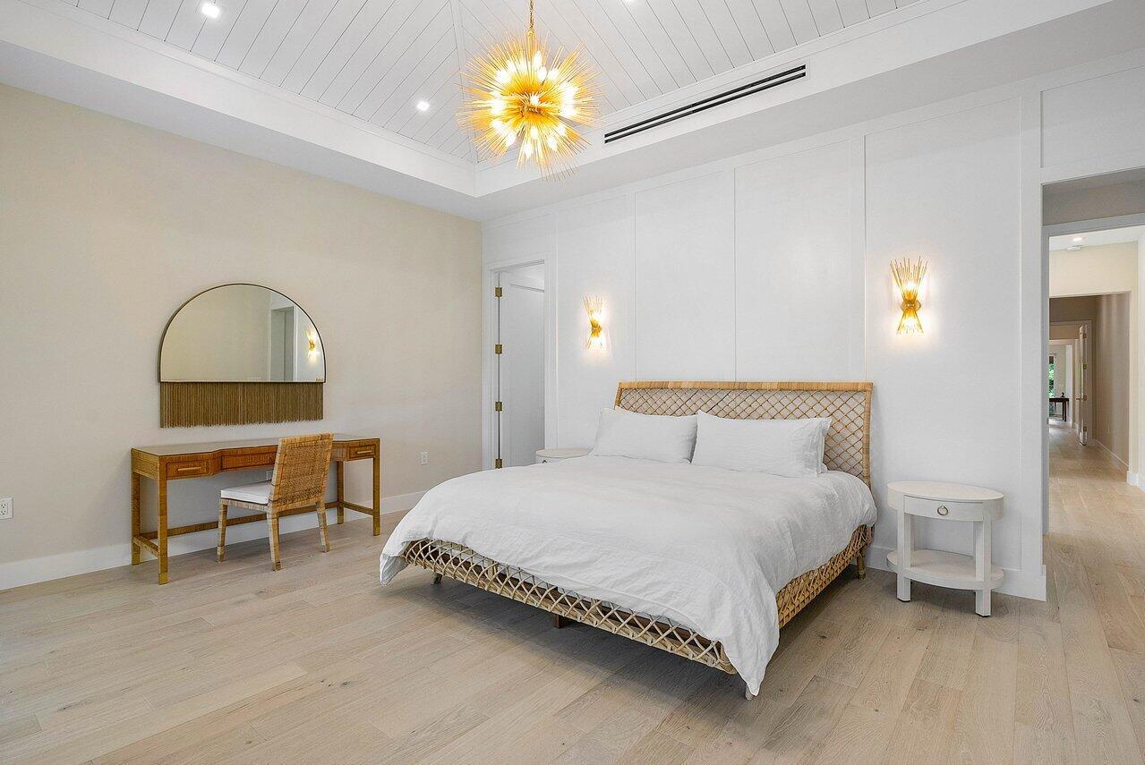 909 Bond Way Delray Beach, FL 33483