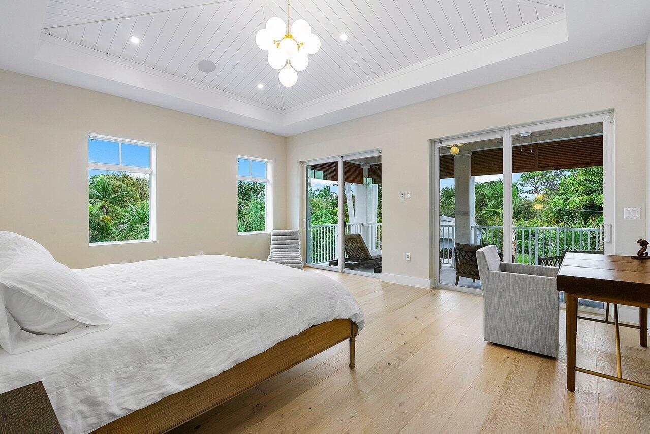 909 Bond Way Delray Beach, FL 33483