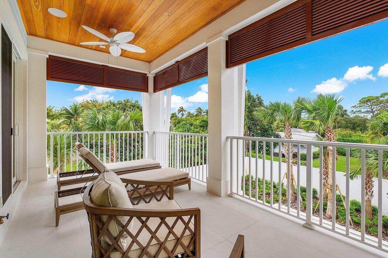 909 Bond Way Delray Beach, FL 33483