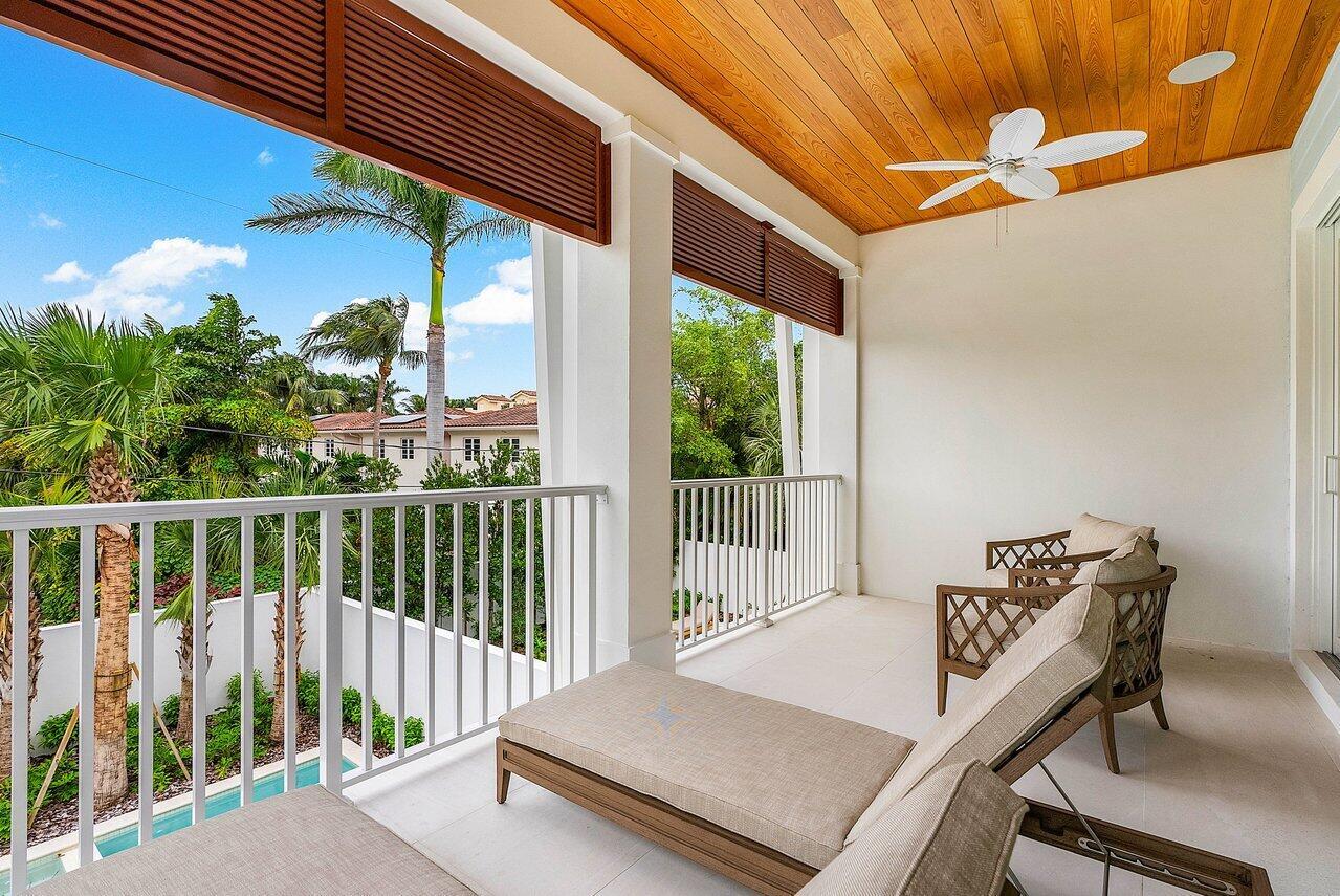 909 Bond Way Delray Beach, FL 33483