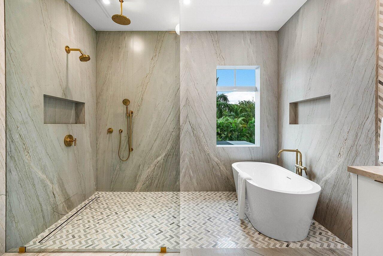 909 Bond Way Delray Beach, FL 33483