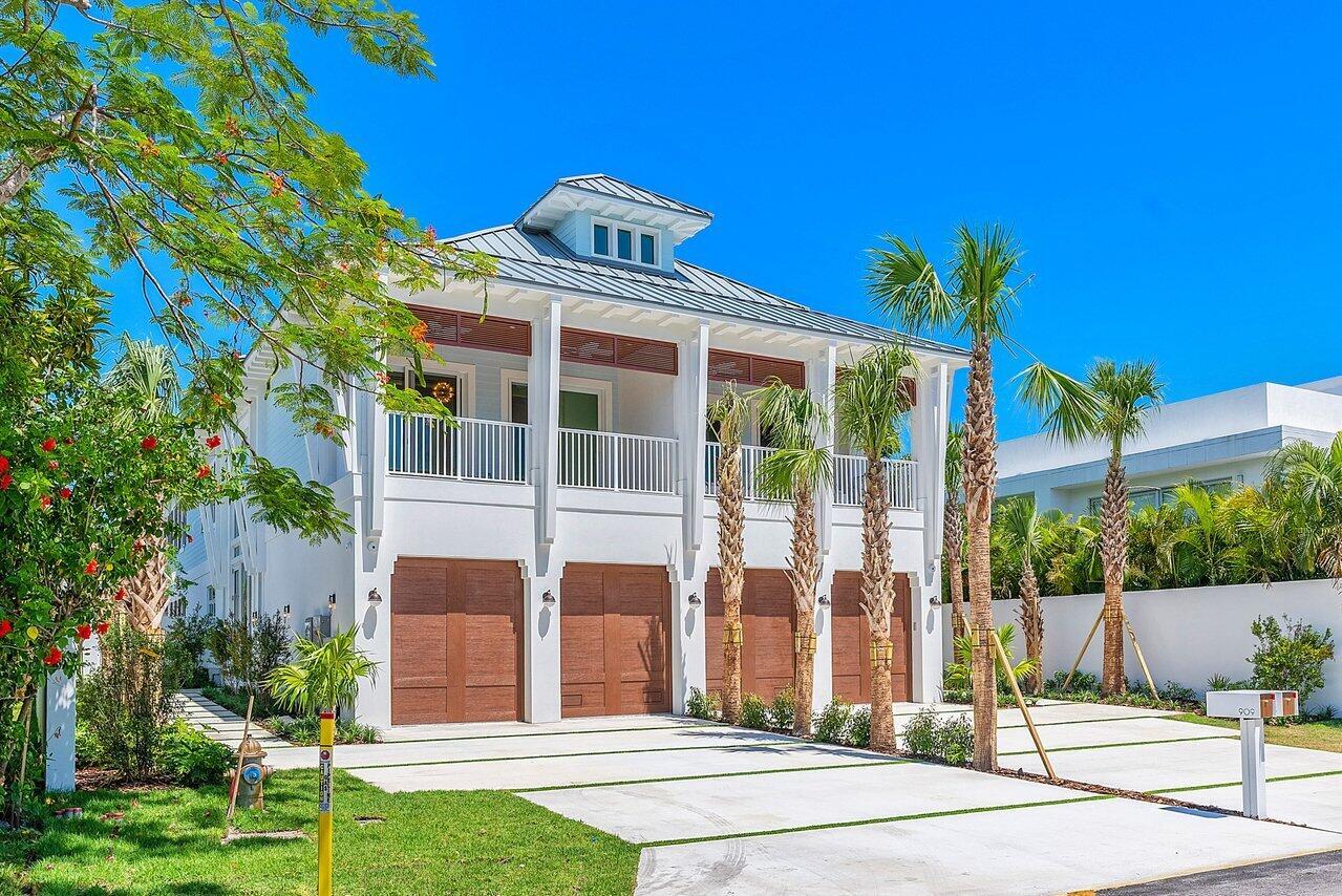 909 Bond Way Delray Beach, FL 33483