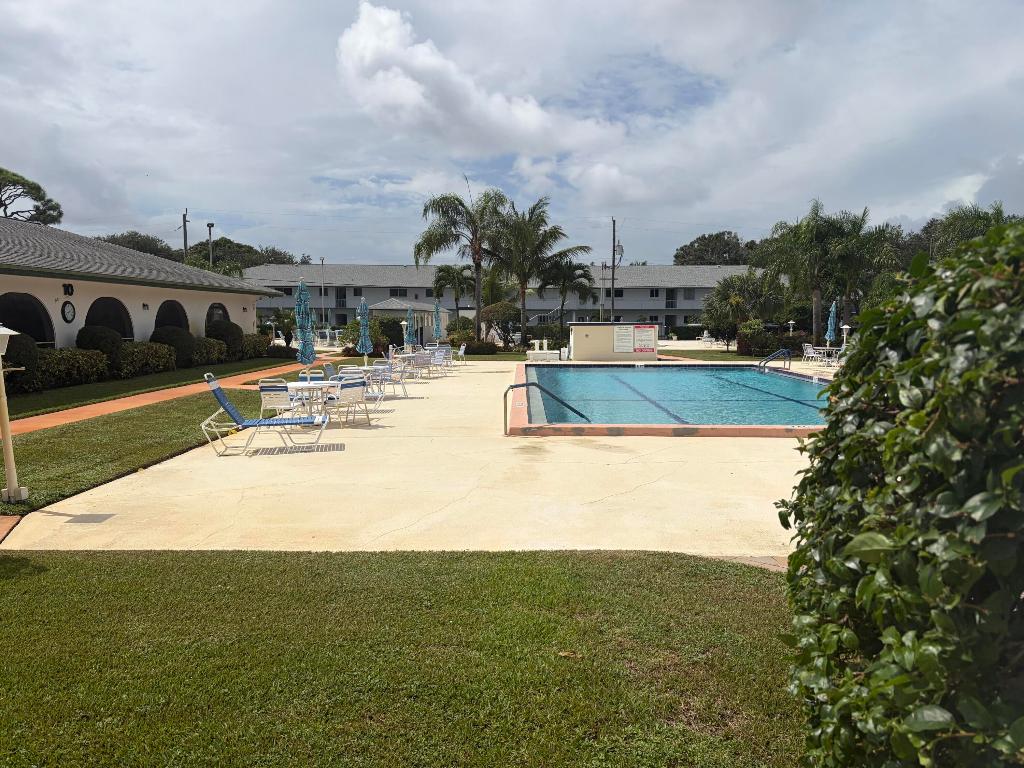 2 Garden #106m Tequesta, FL 33469