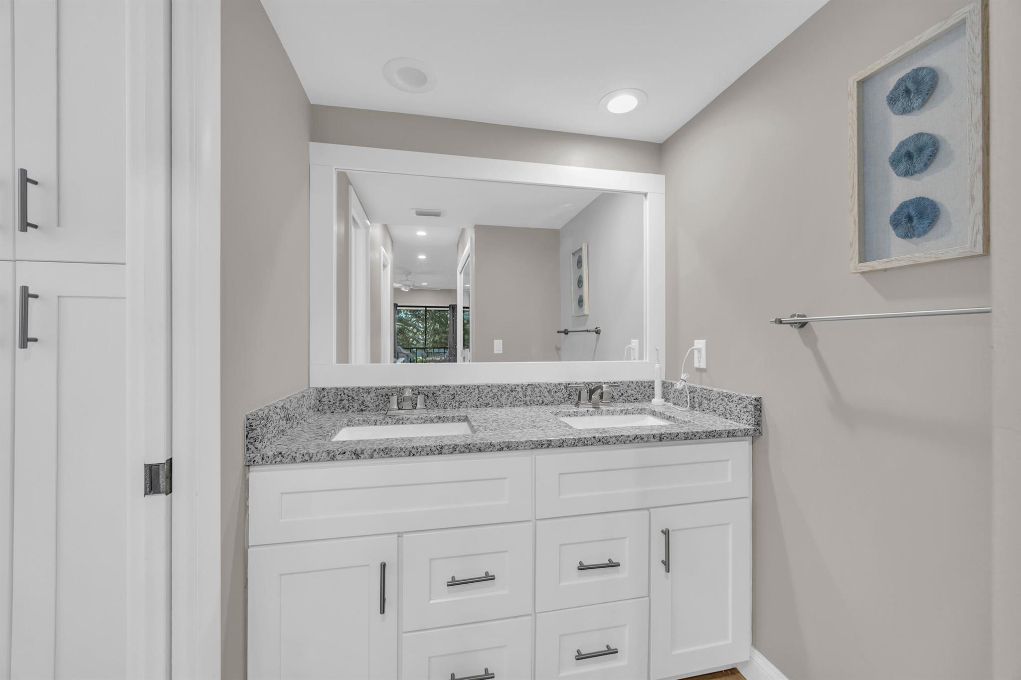 24 SE Turtle Crk Dr #F Tequesta, FL 33469