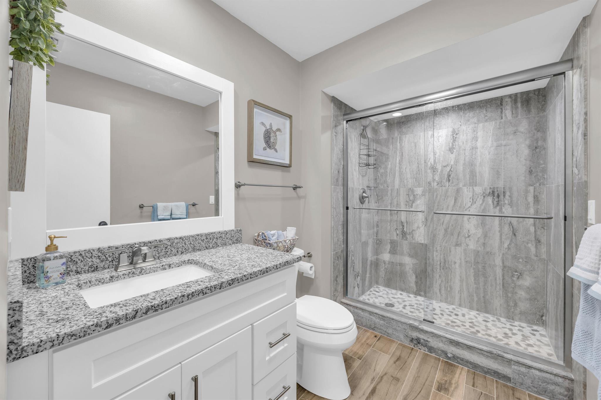 24 SE Turtle Crk Dr #F Tequesta, FL 33469